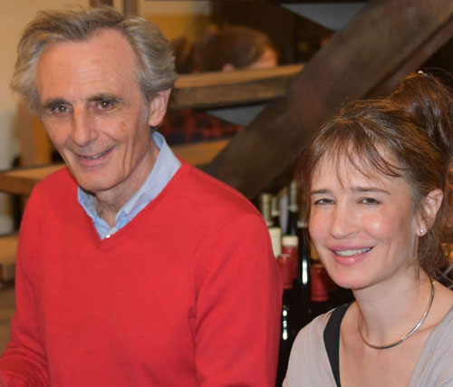Julien BETBEZE donne la parole à Sophie TOURNOUËR dans la Revue Hypnose et Thérapies Brèves Julien BETBEZE donne la parole à Sophie TOURNOUËR dans la Revue Hypnose et Thérapies Brèves