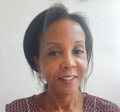 George ONESTAS, Infirmière, praticienne en hypnose médicale George ONESTAS, Infirmière, praticienne en hypnose médicale