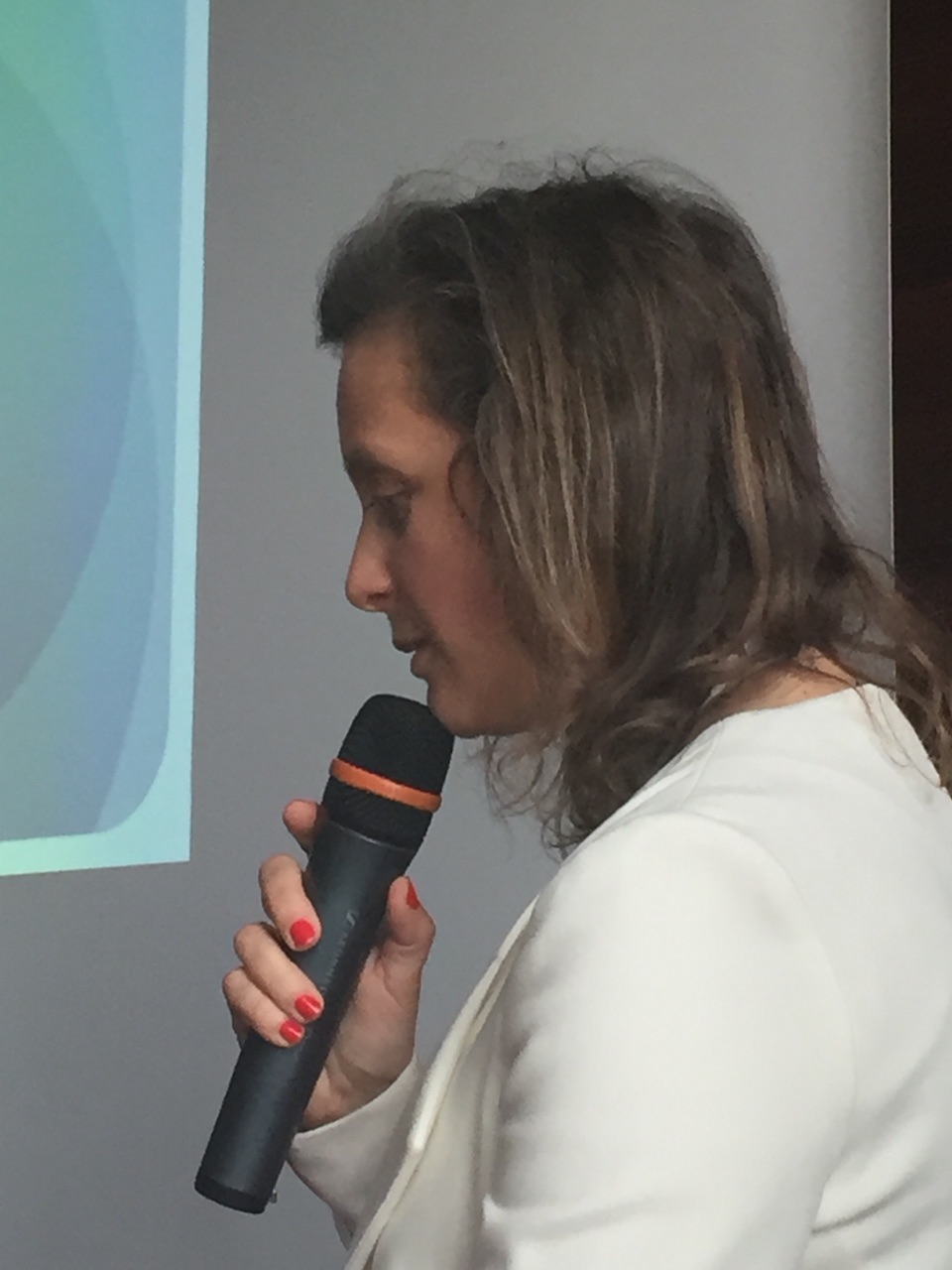 Laurence ADJADJ, formation hypnose douleur. Institut Hypnotim Marseille Laurence ADJADJ, formation hypnose douleur. Institut Hypnotim Marseille