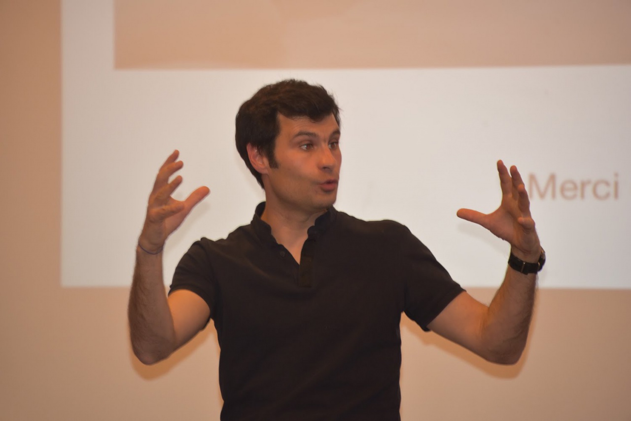 Florent Hamon, Formation en Hypnose Médicale et Douleur, Hypnoanalgésie à Marseille Florent Hamon, Formation en Hypnose Médicale et Douleur, Hypnoanalgésie à Marseille